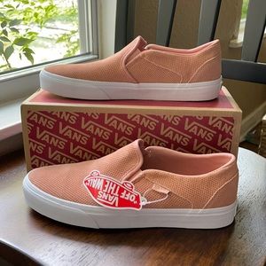 Peach slip on Vans. BRAND NEW. Great condition!